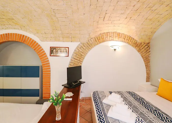 Authentic - Metro 7min, 5min To Center, Ac, Wi-fi Apartamento *